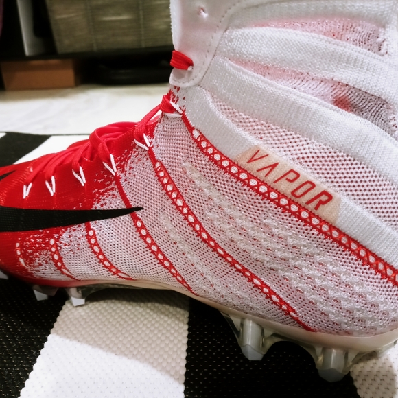 Mens Nike Untouchable 3 Football Cleats size 11.5 - Picture 6 of 8